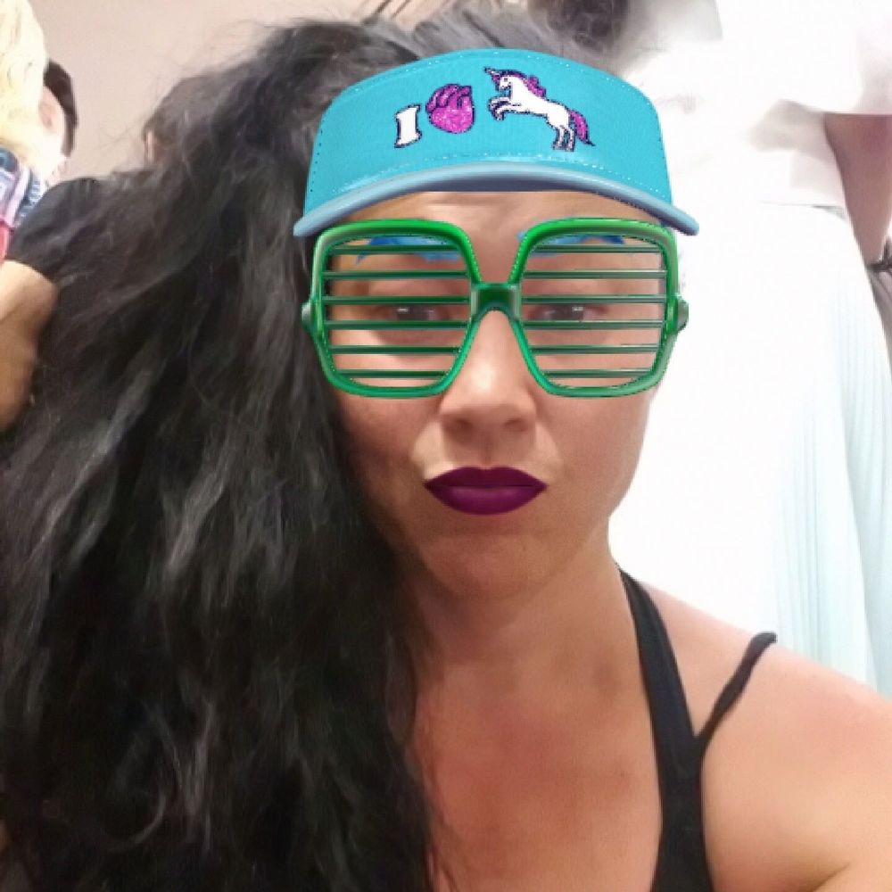 Meet your Posher, Emily